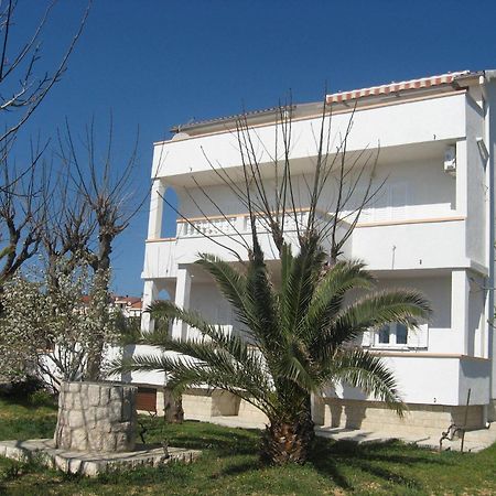 Apartments Frane-20M From Beach Barbat na Rabu Exterior photo