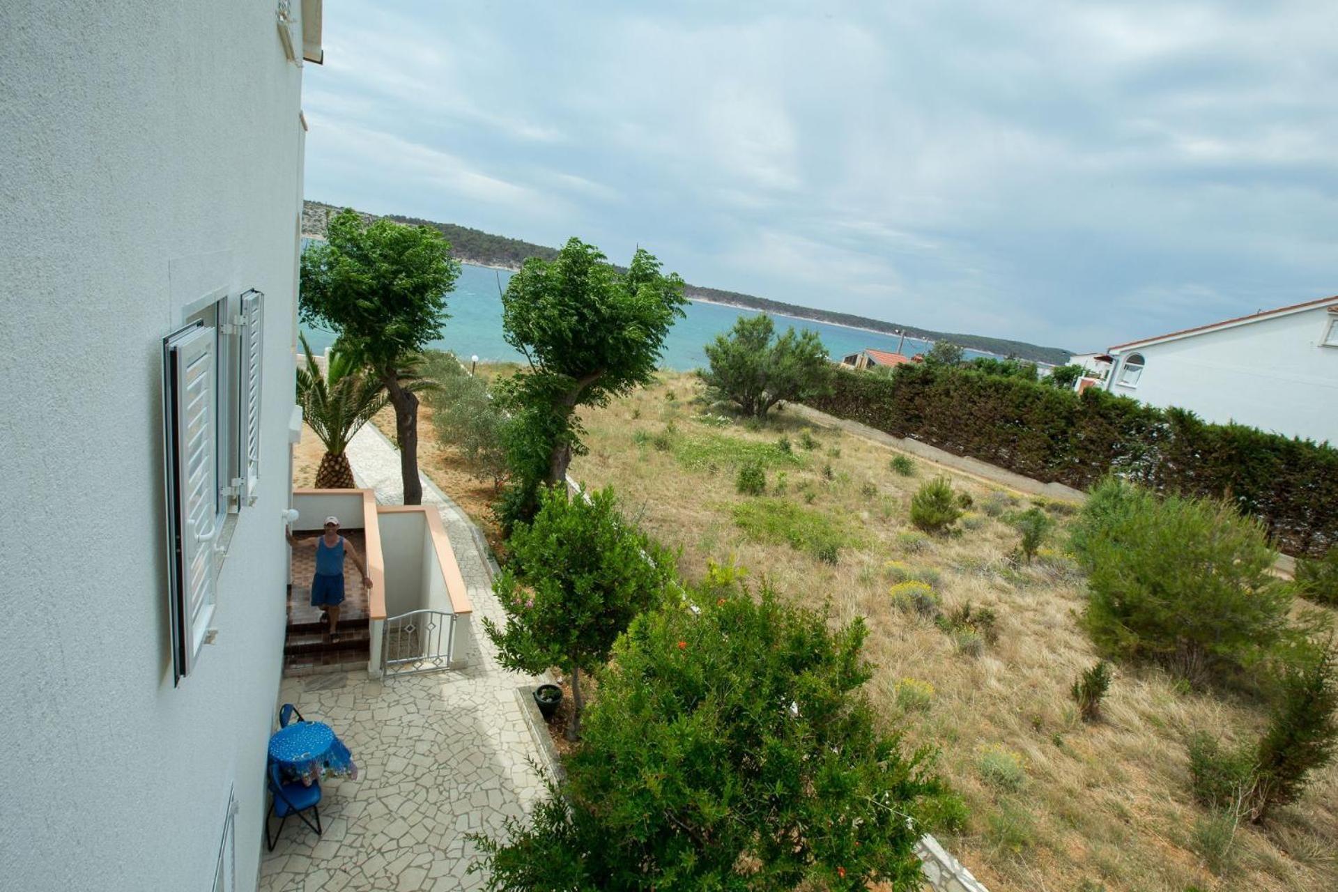 Apartments Frane-20M From Beach Barbat na Rabu Exterior photo