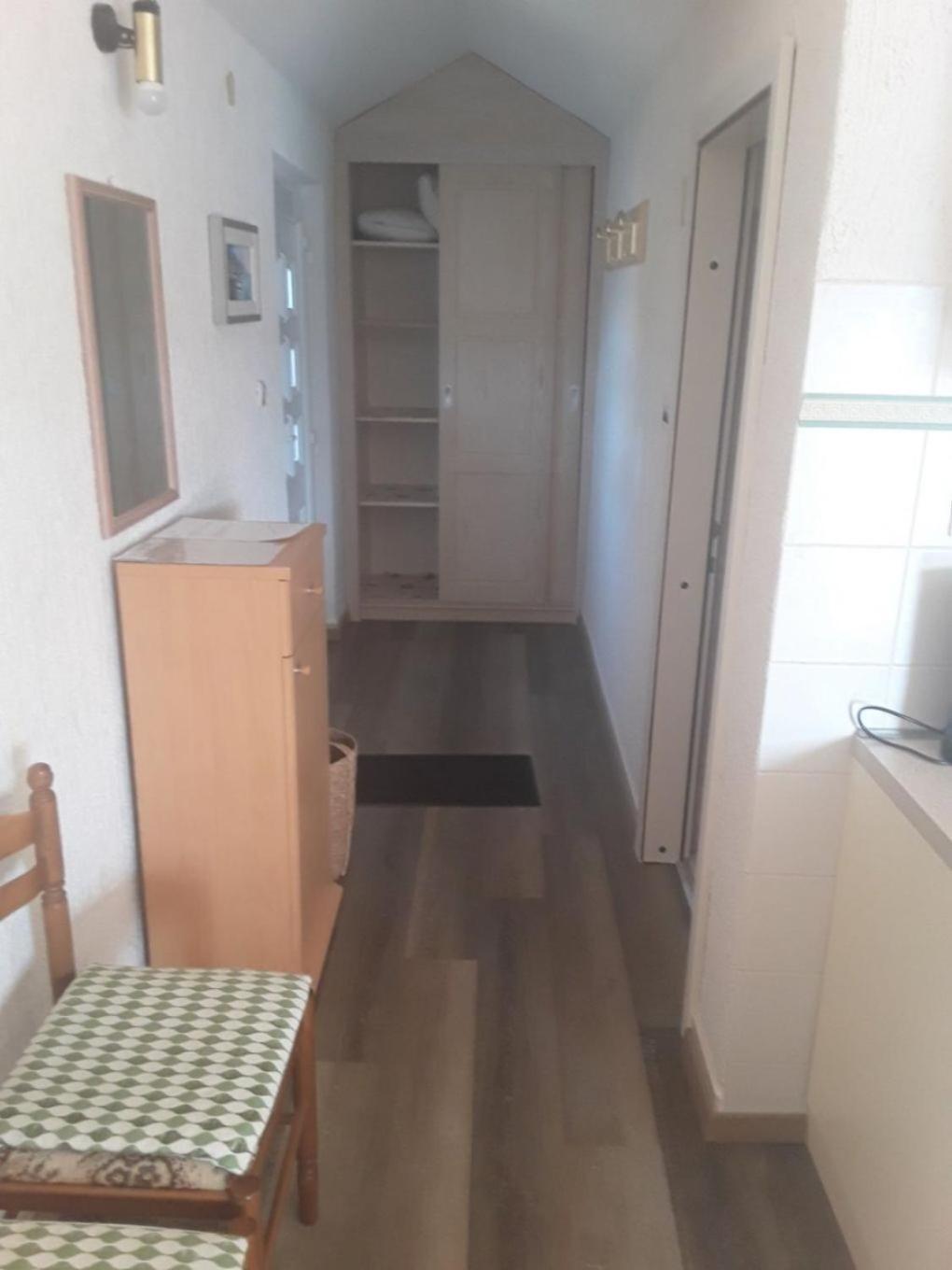 Apartments Frane-20M From Beach Barbat na Rabu Exterior photo