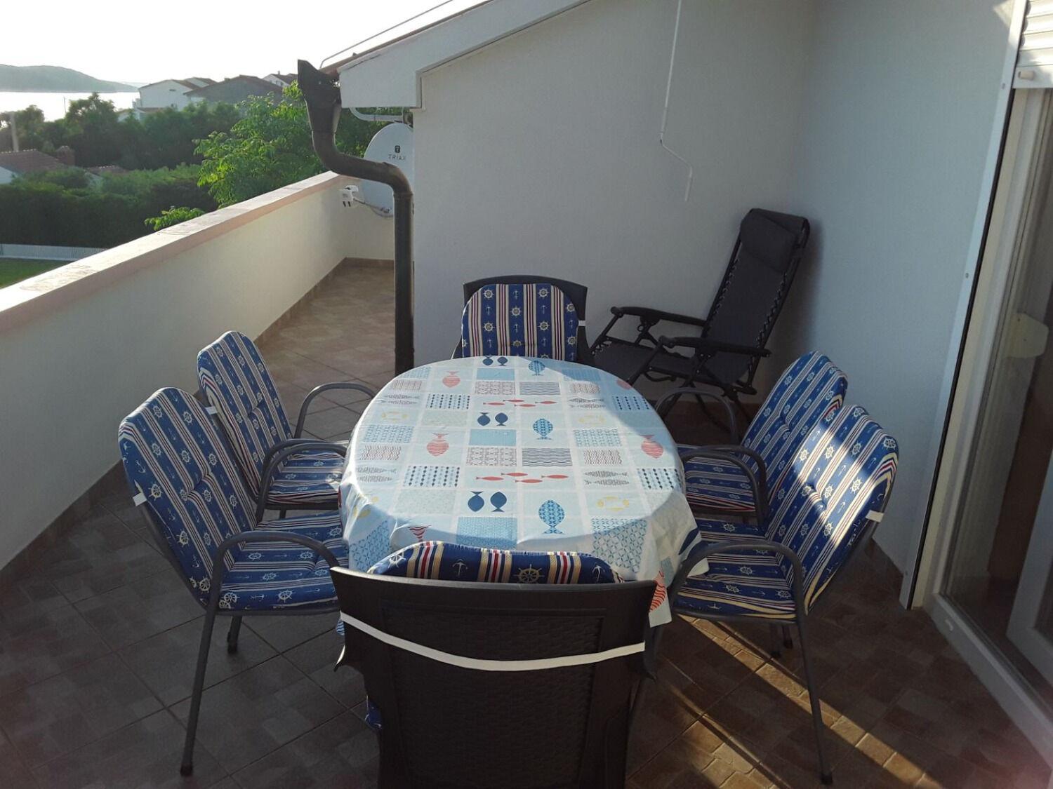 Apartments Frane-20M From Beach Barbat na Rabu Exterior photo