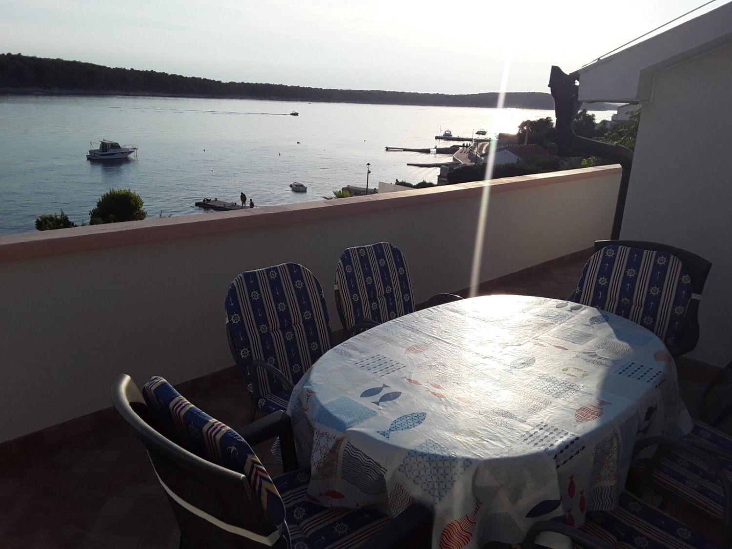 Apartments Frane-20M From Beach Barbat na Rabu Exterior photo