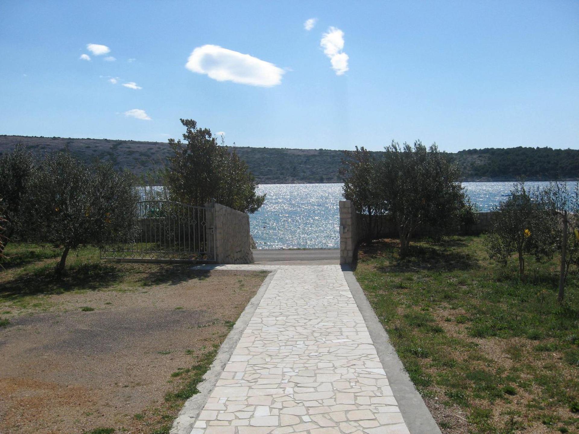 Apartments Frane-20M From Beach Barbat na Rabu Exterior photo